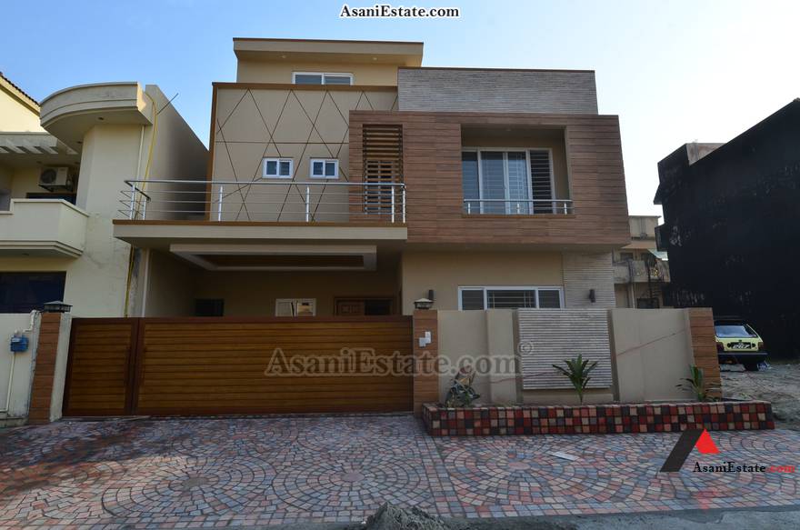 Ground Floor Outside View 35x70 feet 11 Marla house for sale Islamabad sector E 11 