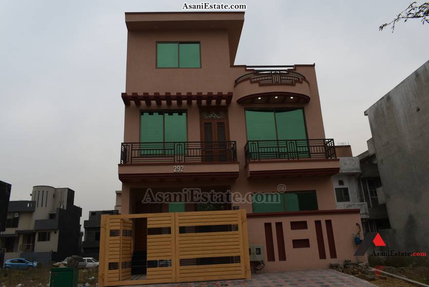  Outside View 25x40 feet 4.4 Marla house for rent Islamabad sector D 12 